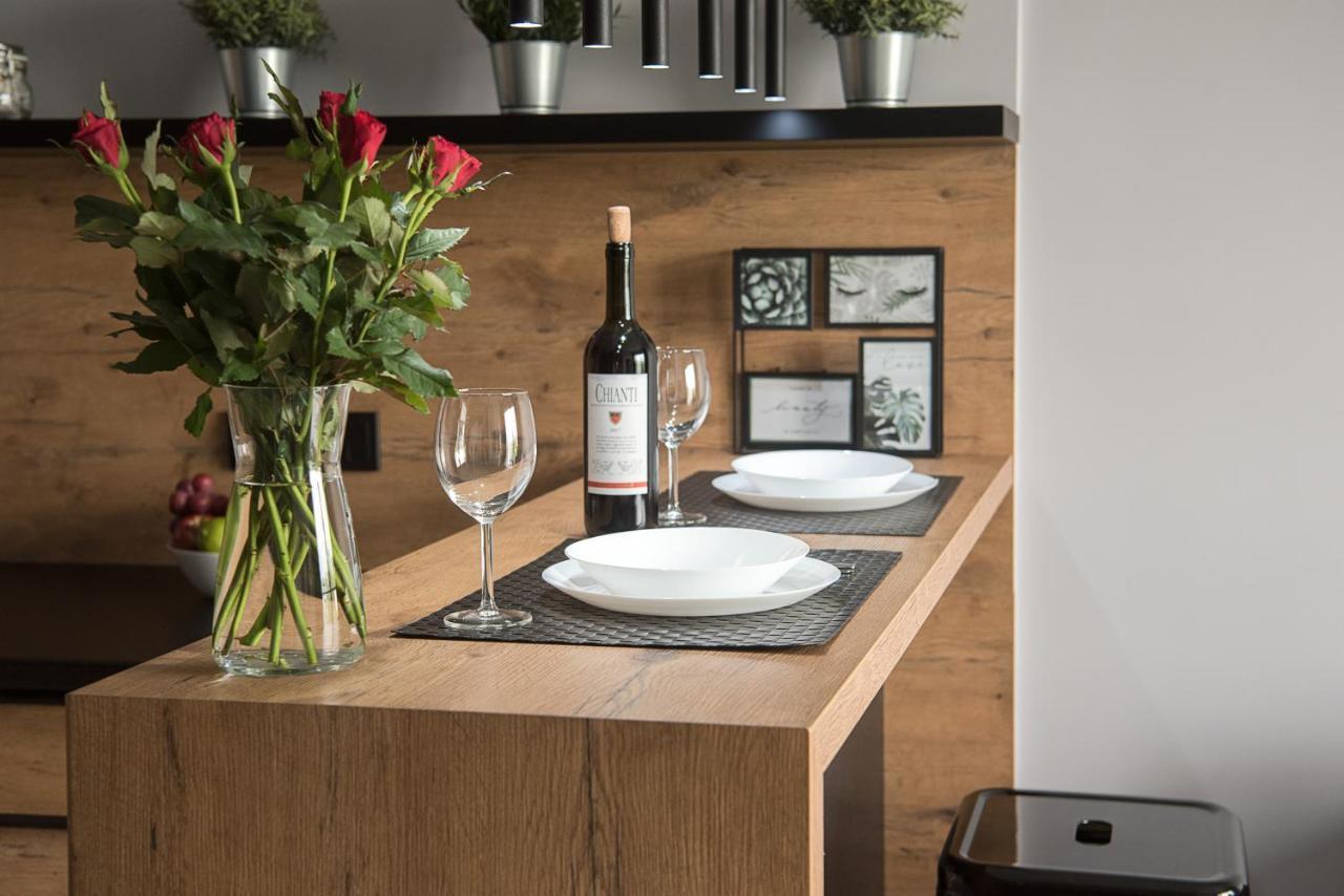 Wola Loft Apartment Warschau Buitenkant foto