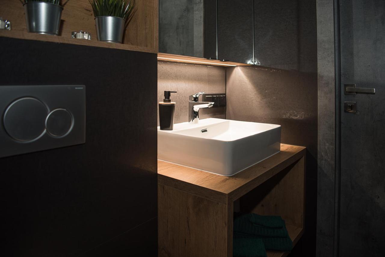 Wola Loft Apartment Warschau Buitenkant foto
